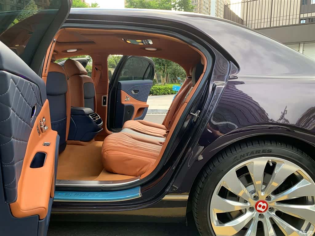 Bentley Flying Spur, 2012 11