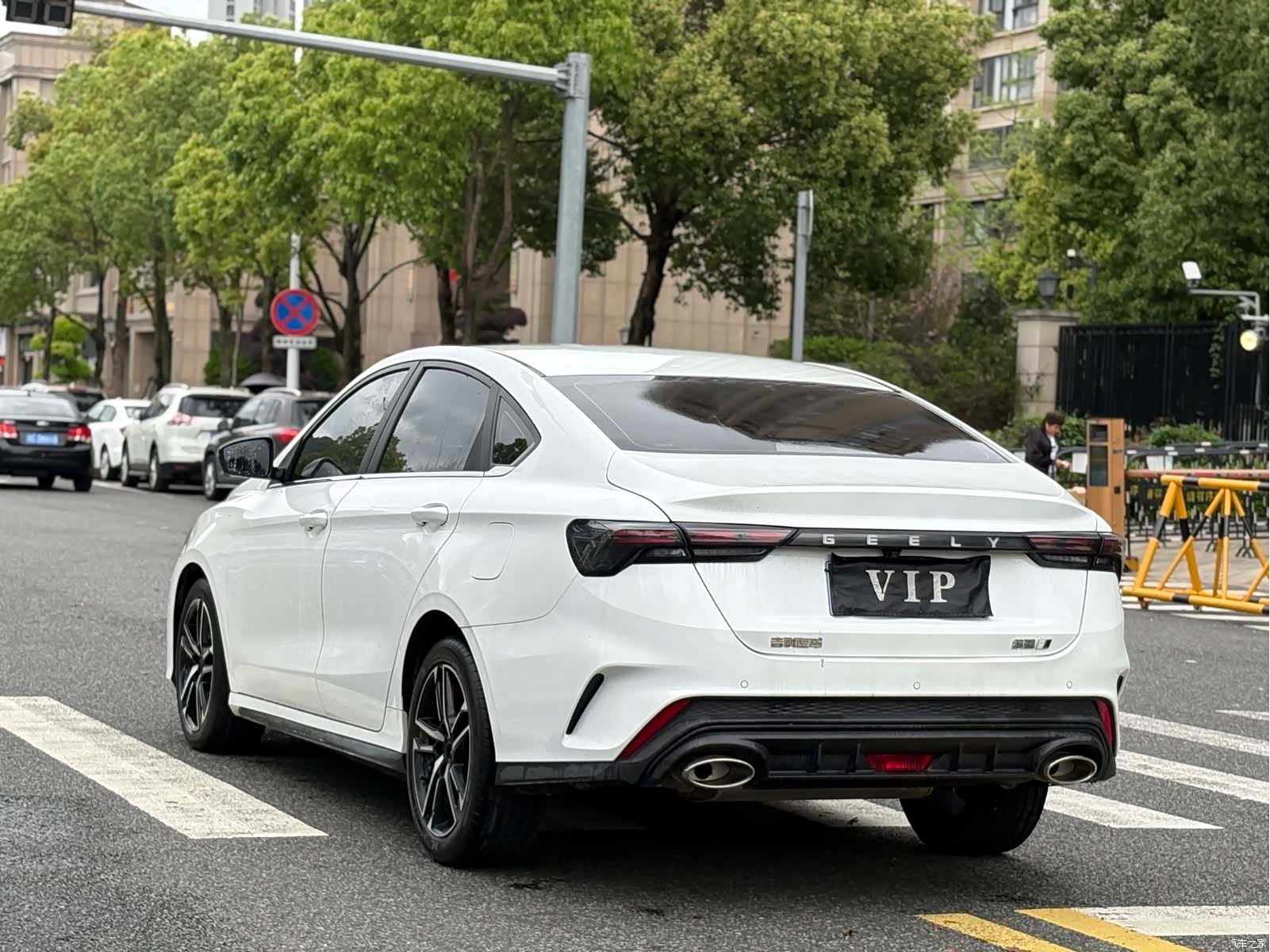 Geely Binray, 2023 16