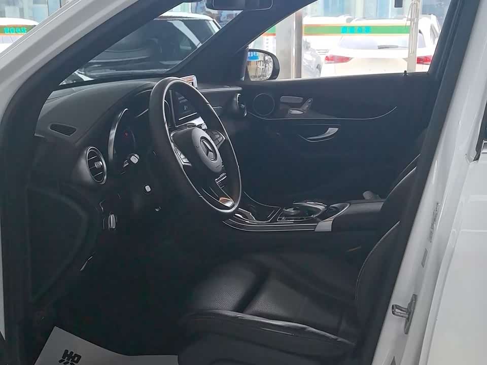 Mercedes-Benz GLC Mercedes-Benz GLC