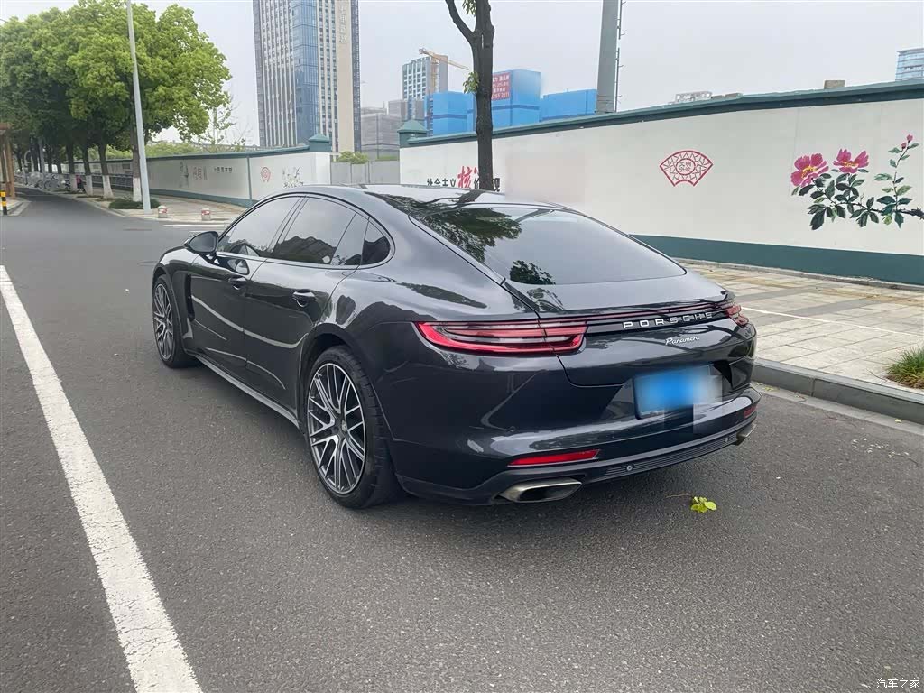 Porsche Panamera, 2018 все фото