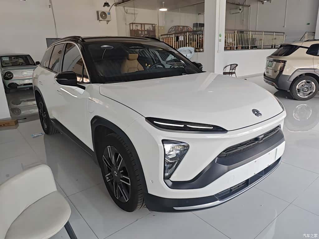 NIO ES6, 2022 4