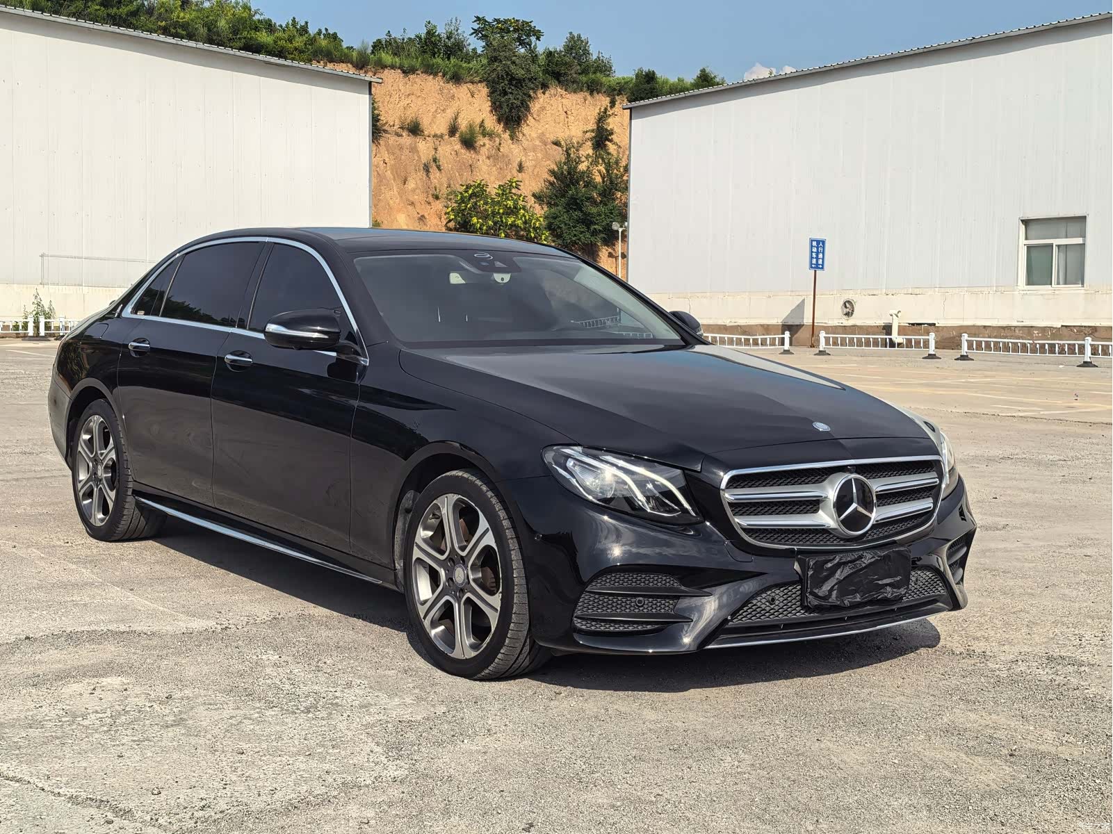 Mercedes-Benz E-Class, 2017 3