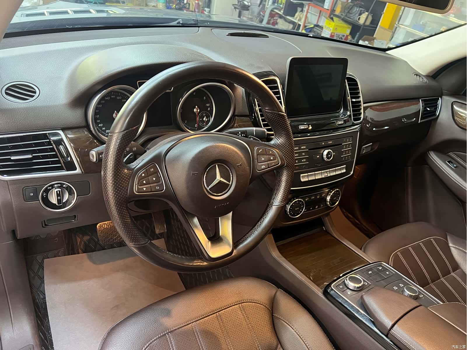 Mercedes-Benz GLE, 2016 7