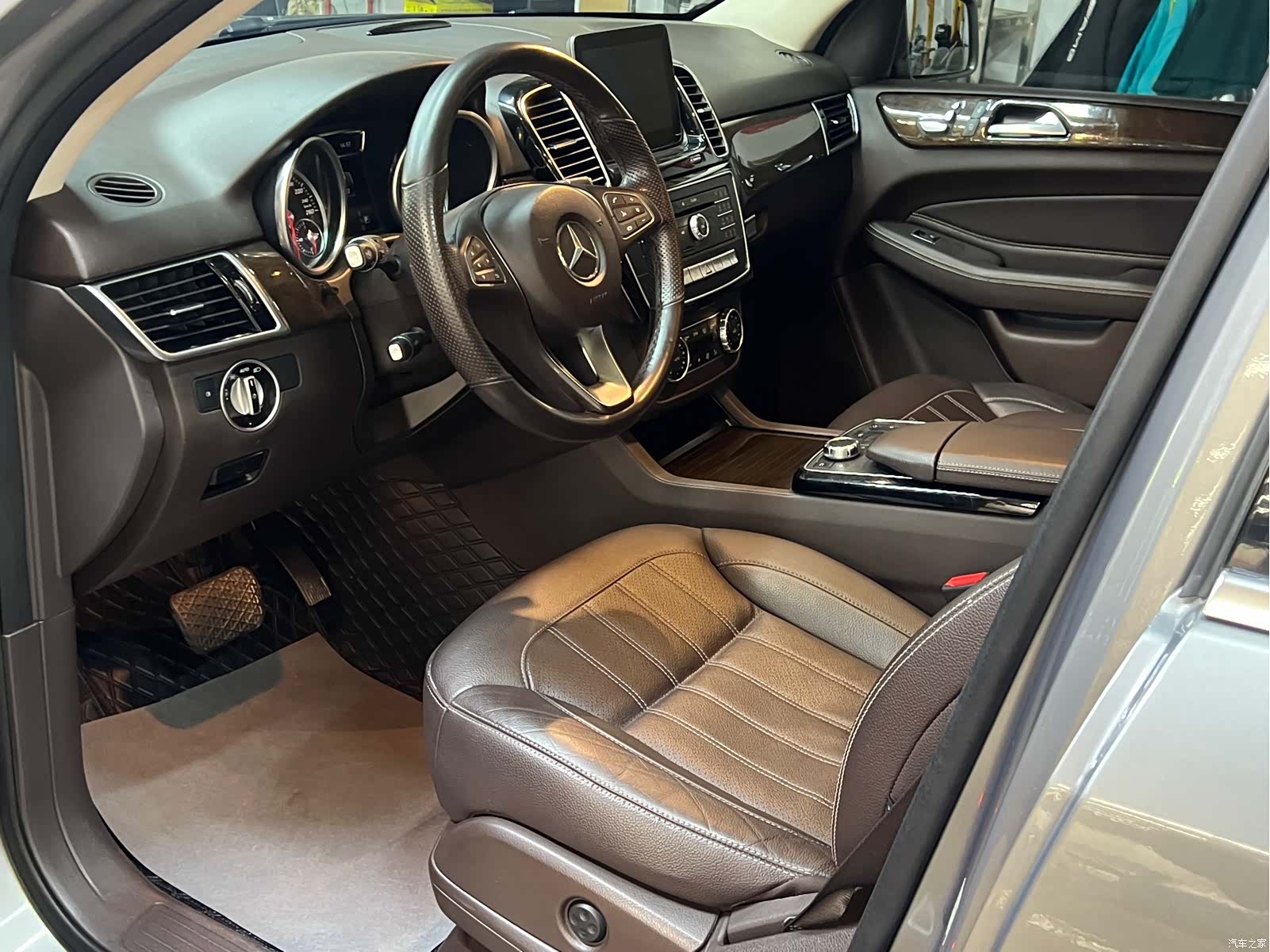 Mercedes-Benz GLE, 2016 все фото