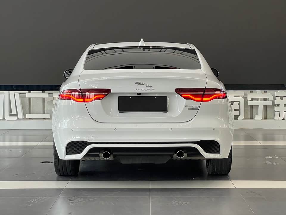 Jaguar XEL Jaguar XEL
