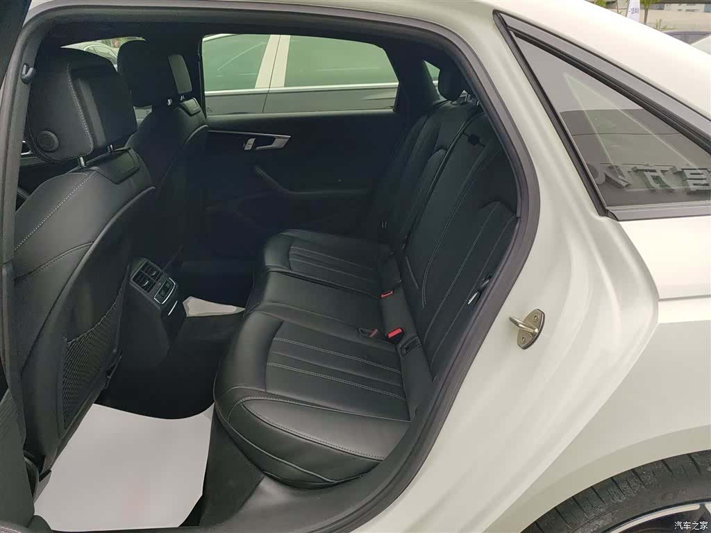 Audi A4L, 2023 17