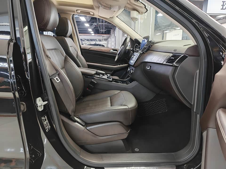 Mercedes-Benz GLE Mercedes-Benz GLE
