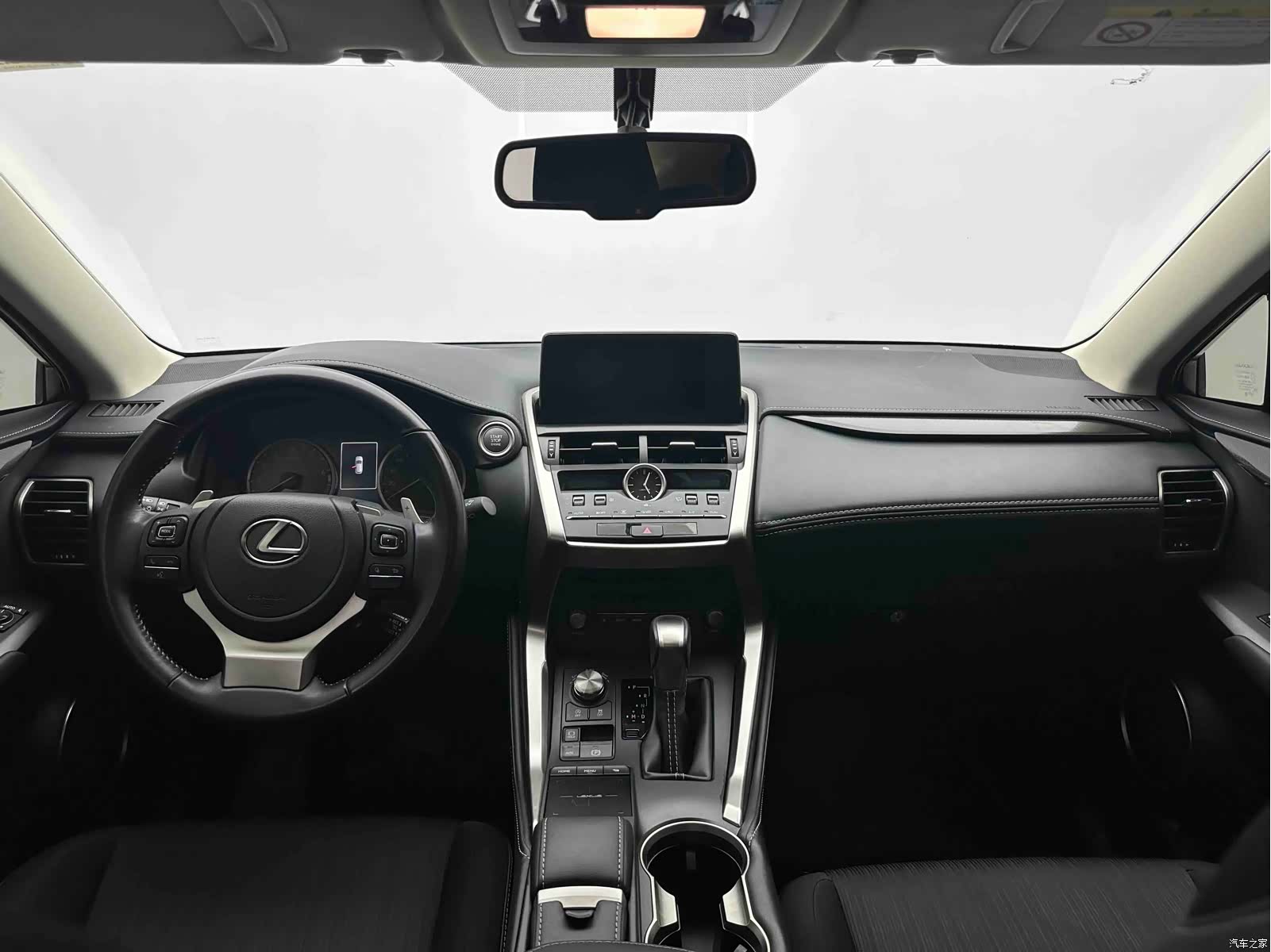 Lexus NX, 2020 15