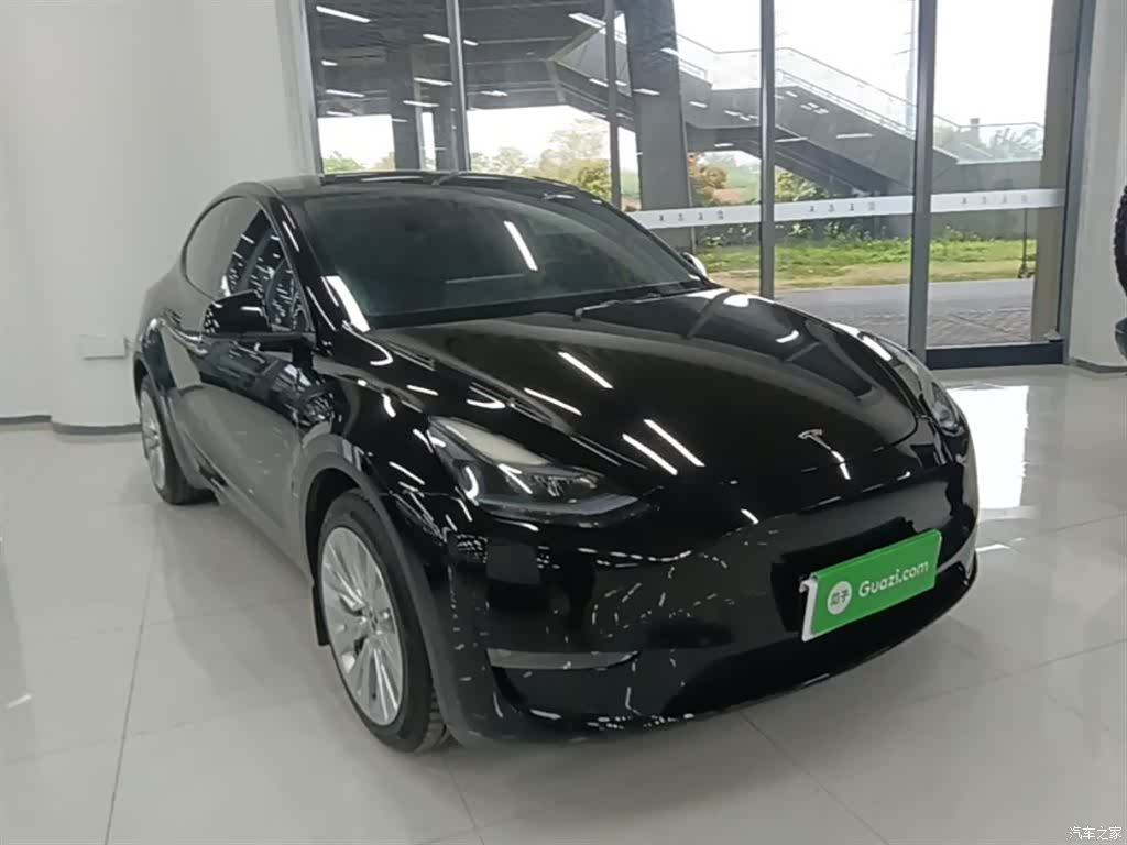 Tesla Model Y, 2023 4