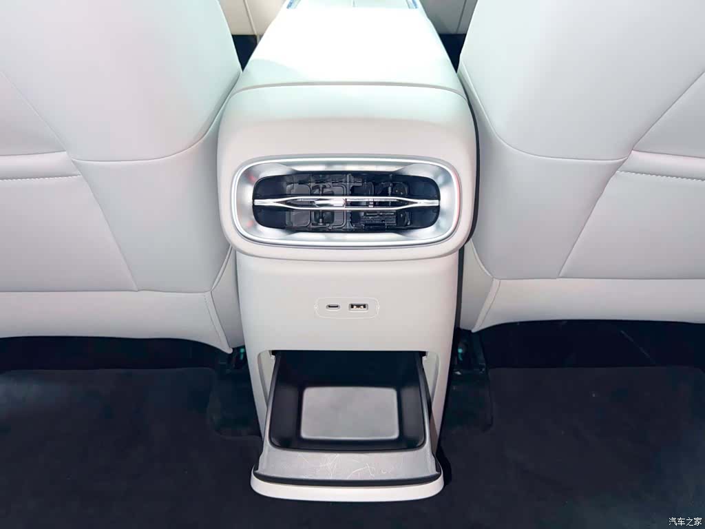 Leapmotor B10, 2025 26