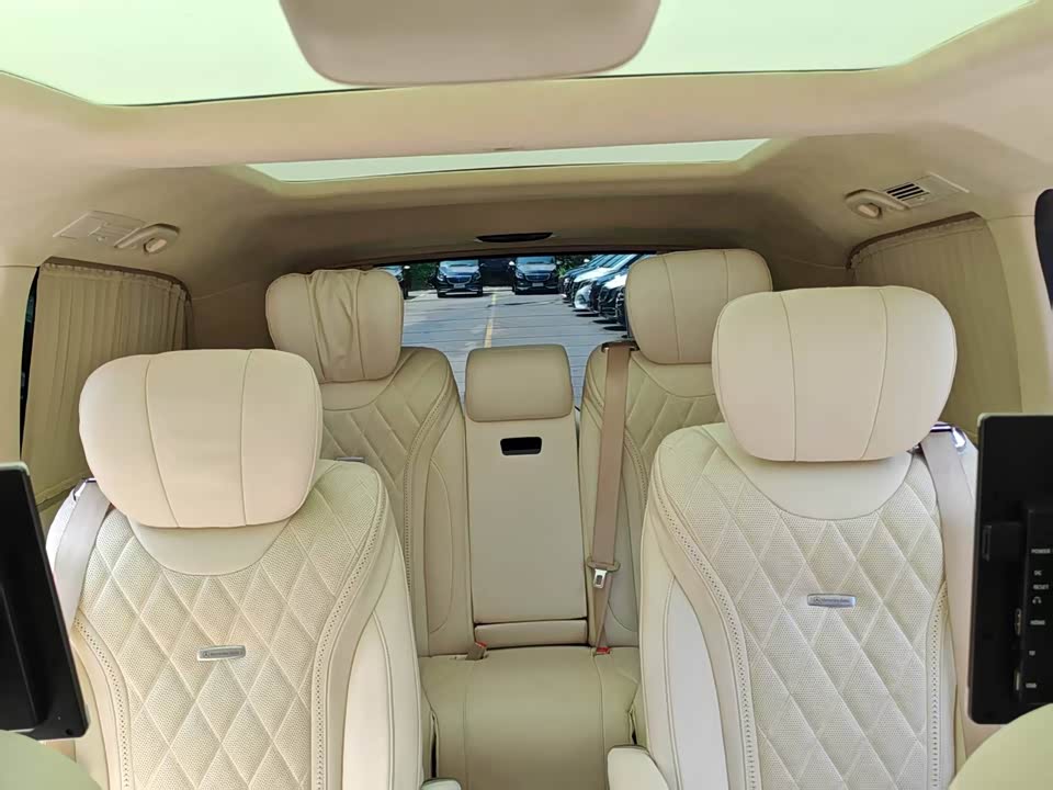 Mercedes-Benz V-class