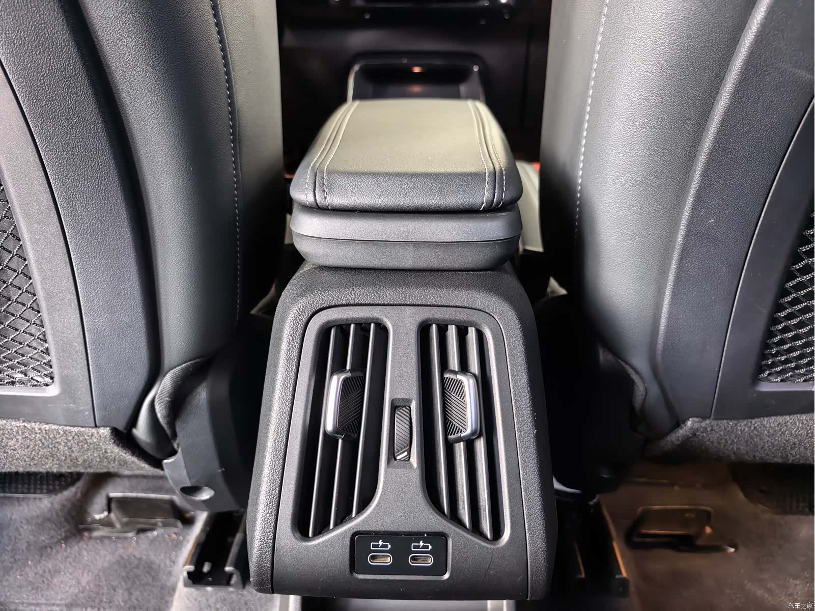 BMW X1, 2023 12