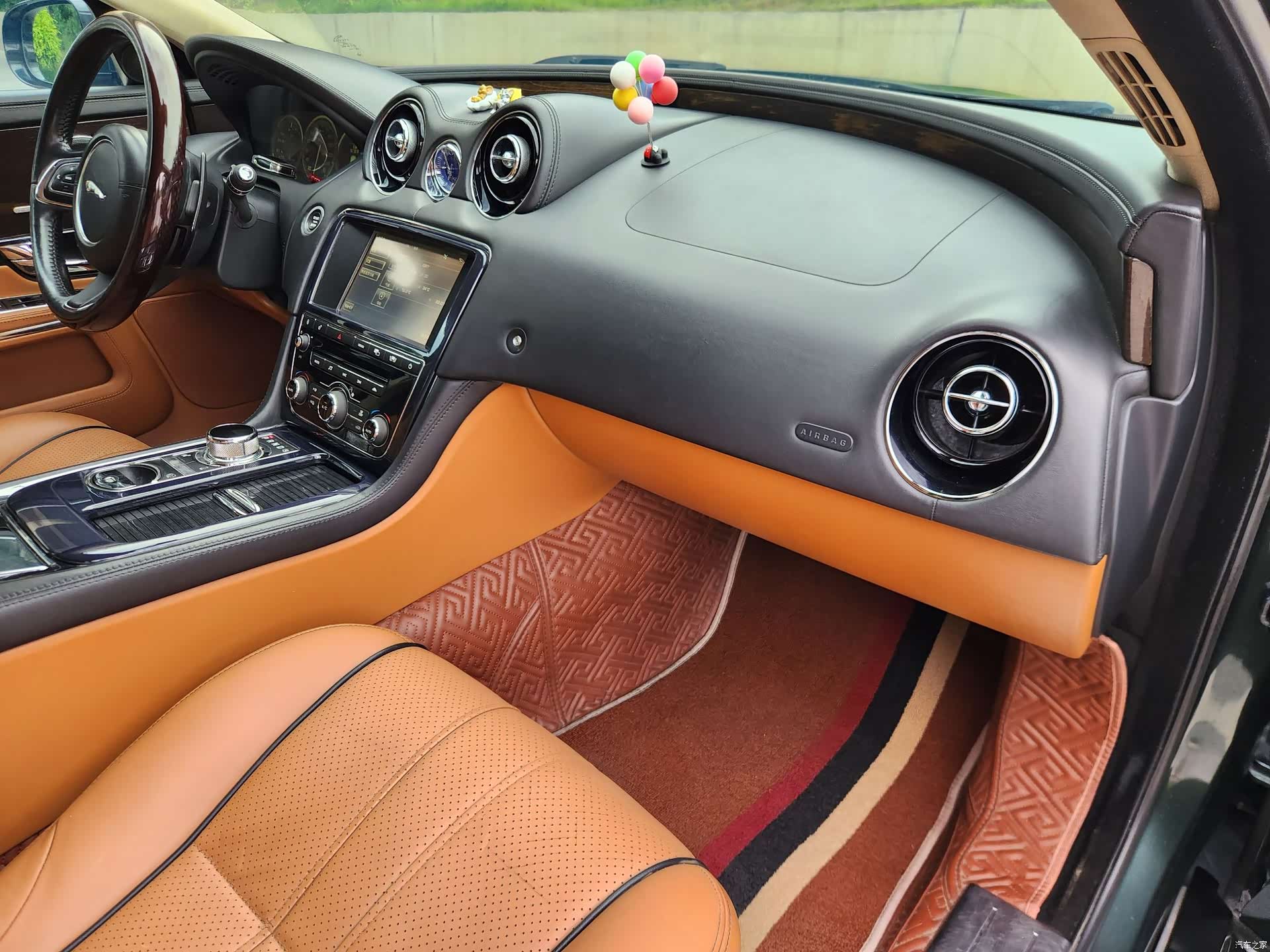 Jaguar XJ, 2012 16