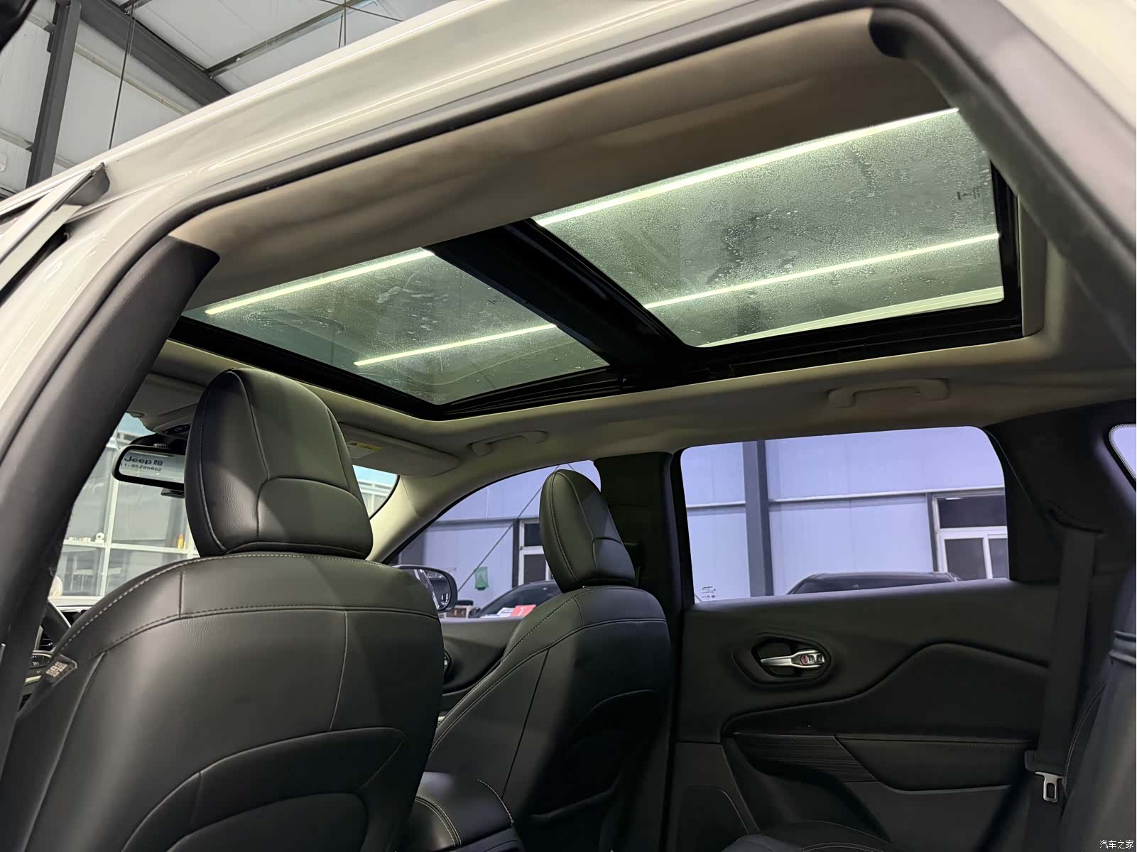 Jeep Cherokee, 2017 11