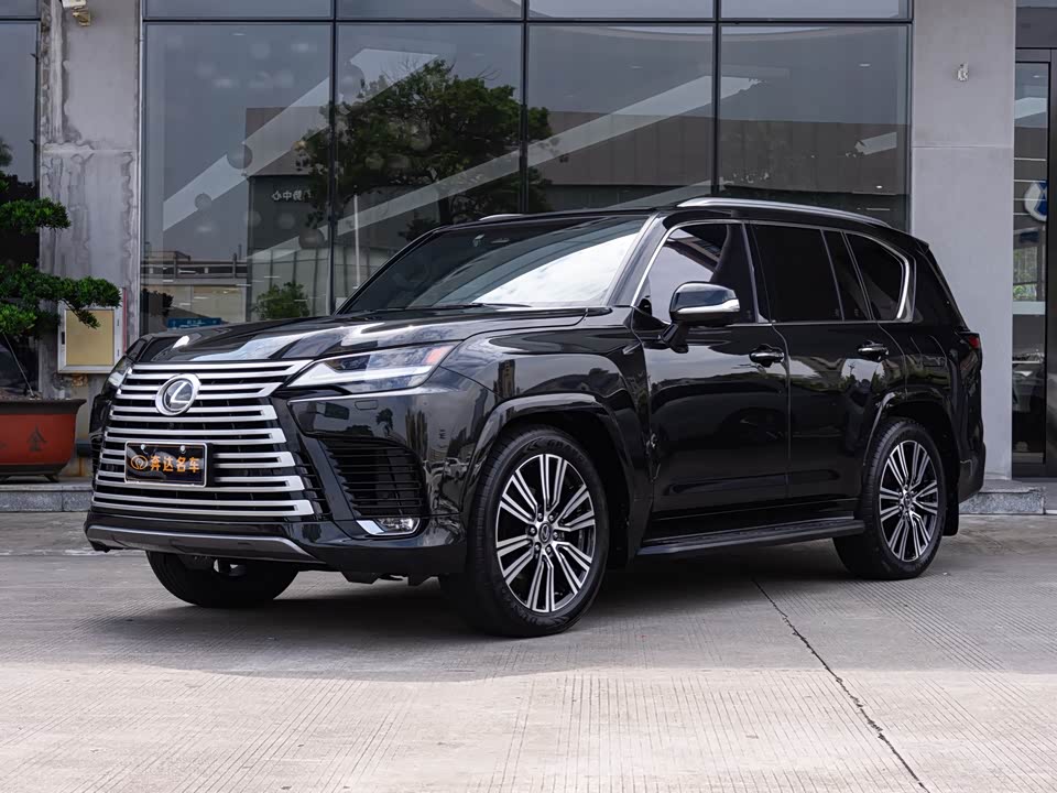 Lexus LX