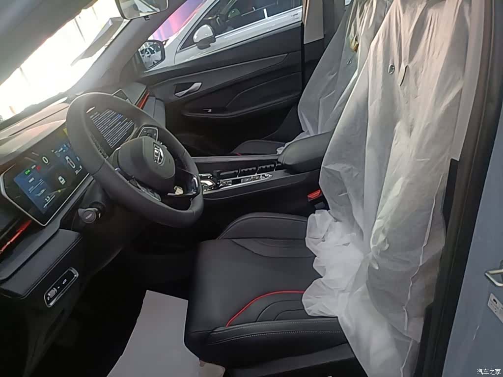 Geely Binray, 2026 15