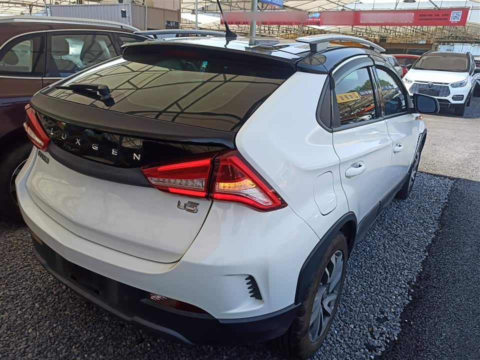 Luxgen U5 SUV Luxgen U5 SUV