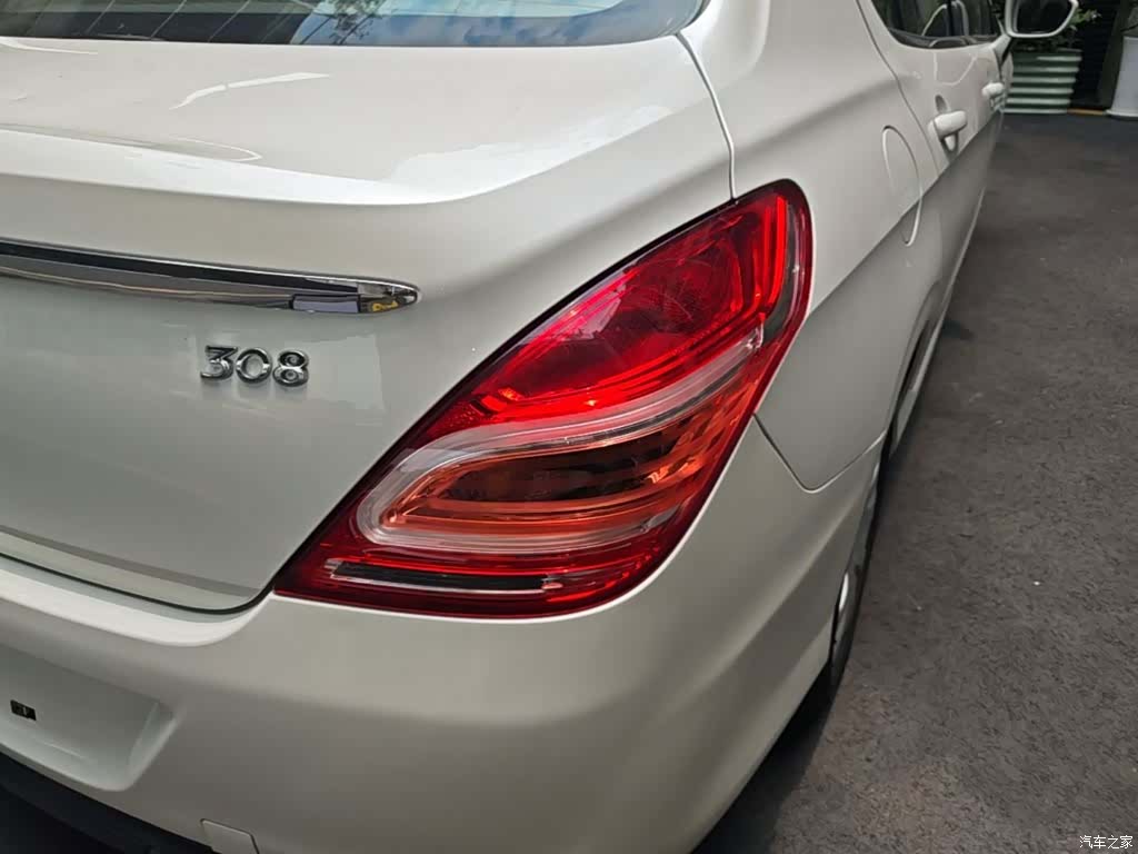 Peugeot 308, 2015 8
