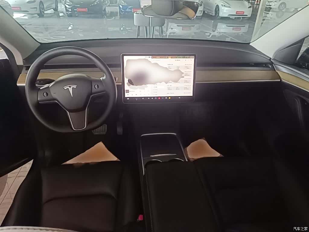 Tesla Model Y, 2023 10