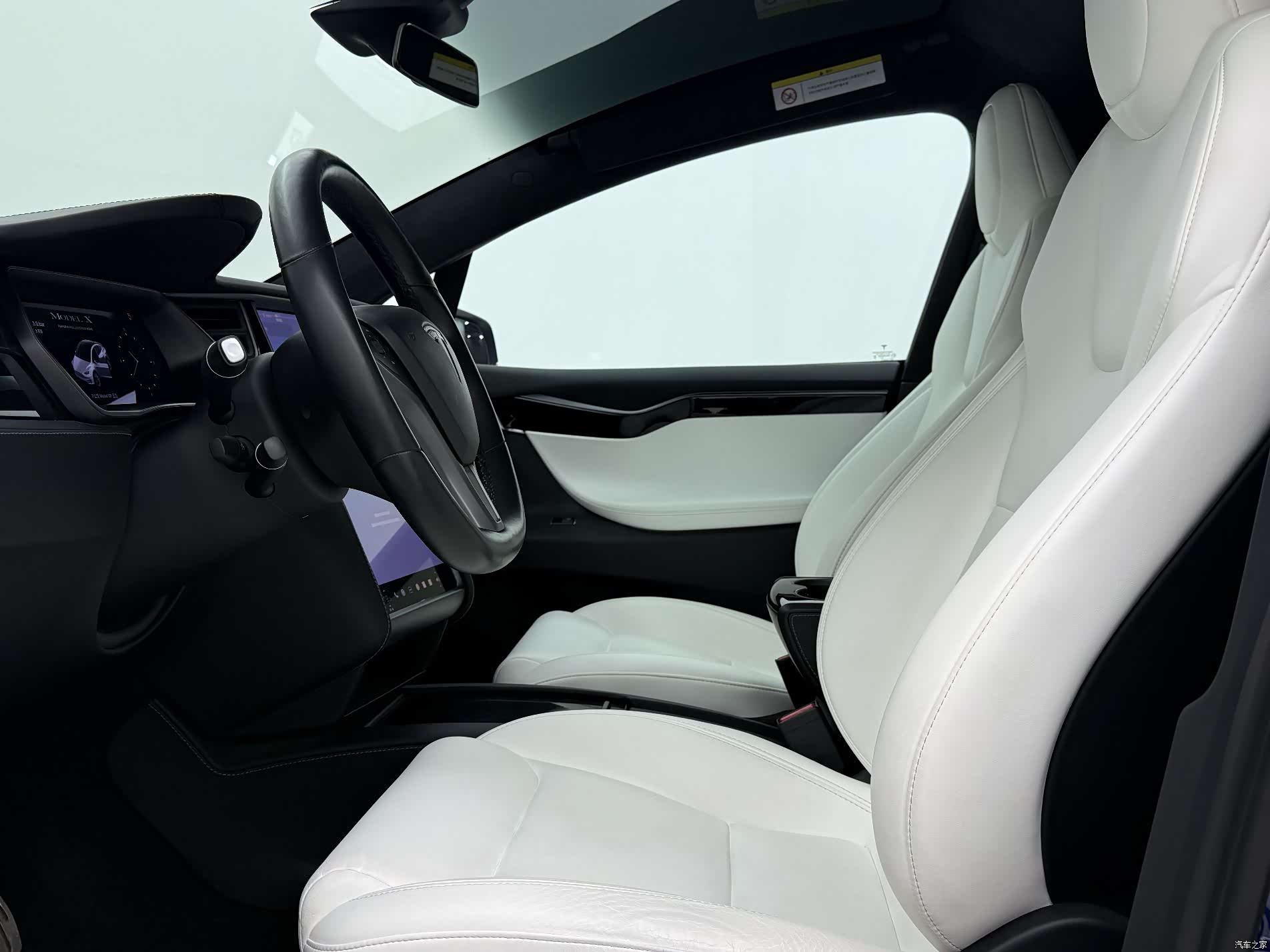 Tesla Model X, 2020 19