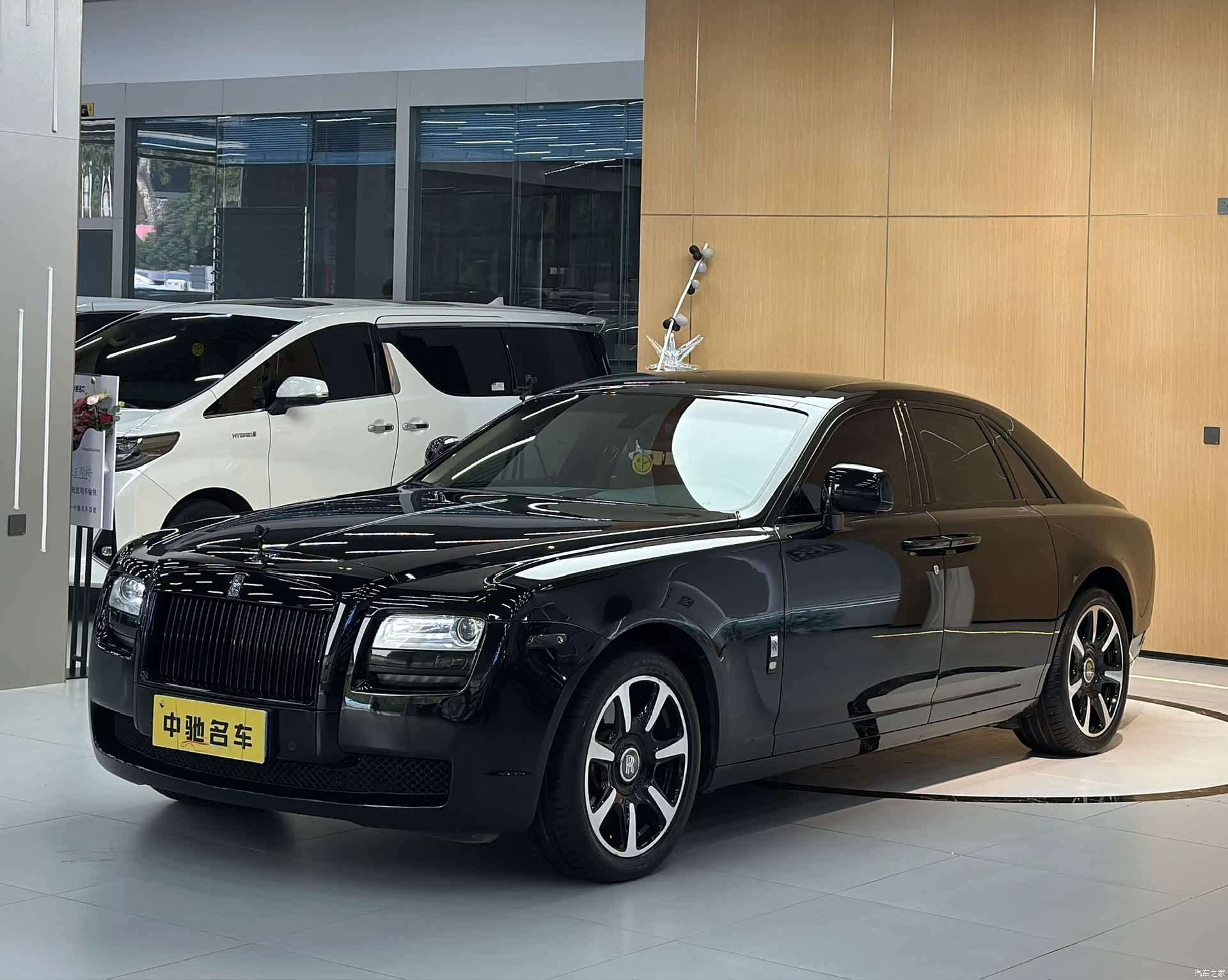 Rolls-Royce Ghost, 2013 1