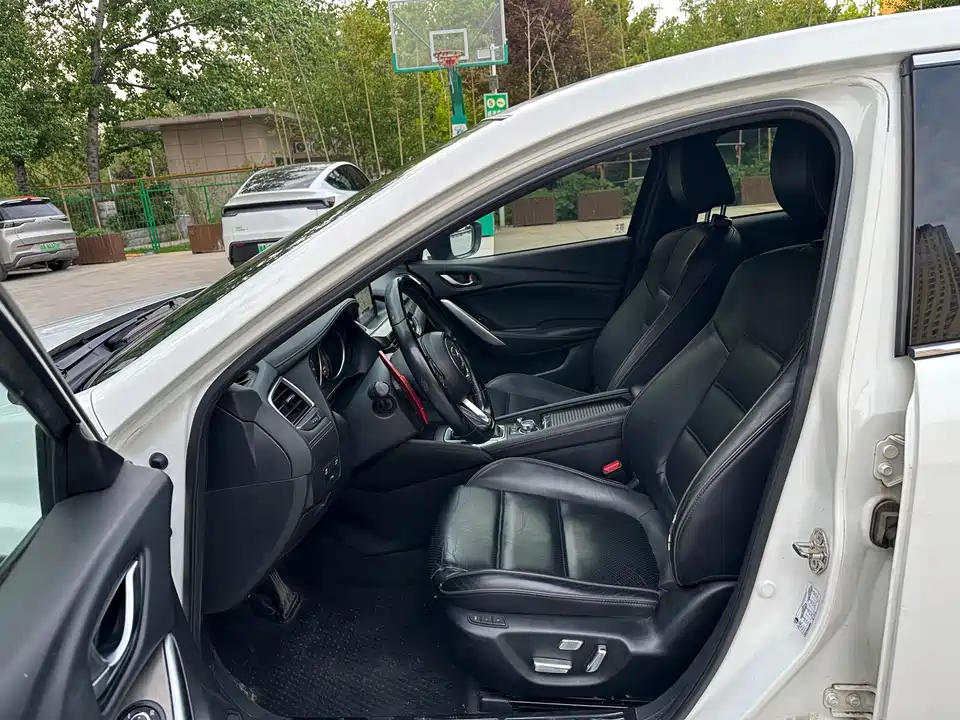Mazda Atez