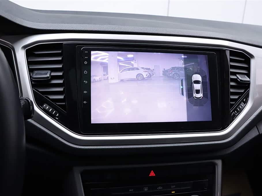 Volkswagen T-ROC exploring Songs