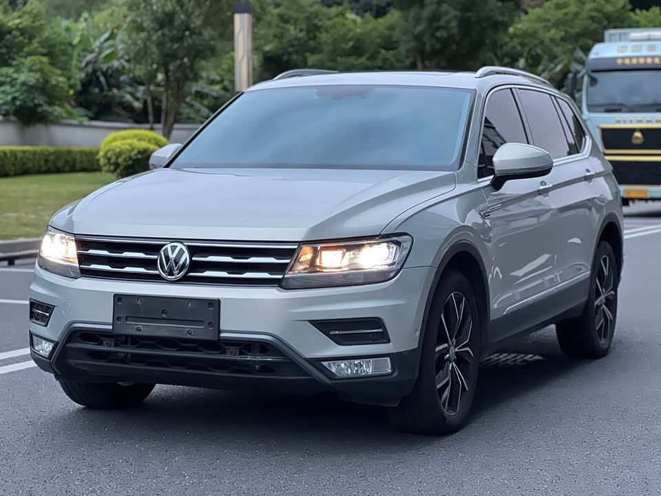 Volkswagen Tiguan L