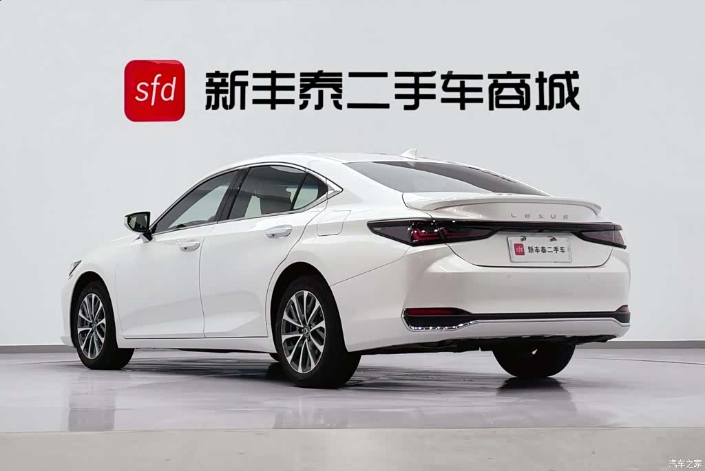 Lexus ES, 2025 6