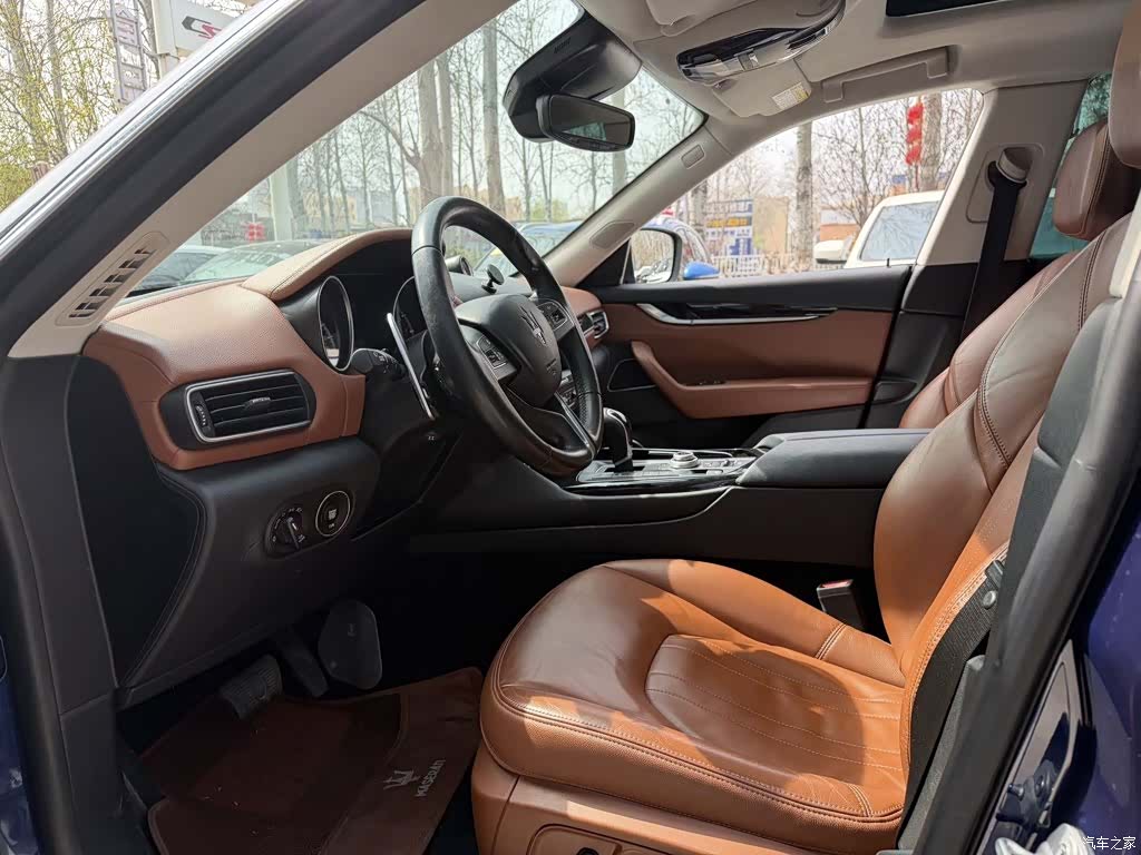Maserati Levante, 2017 4