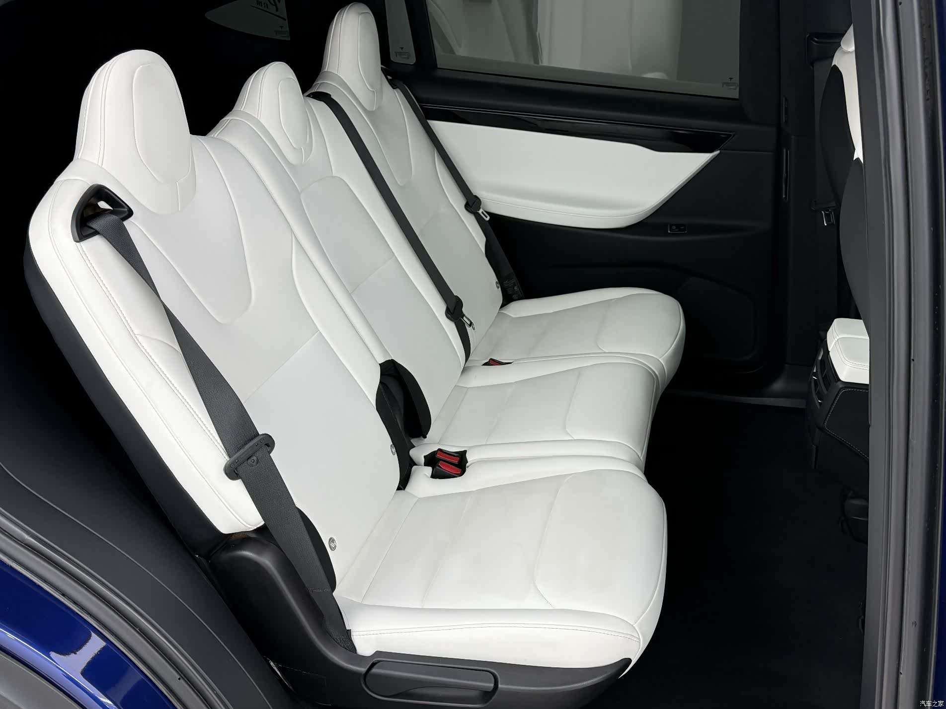 Tesla Model X, 2020 10