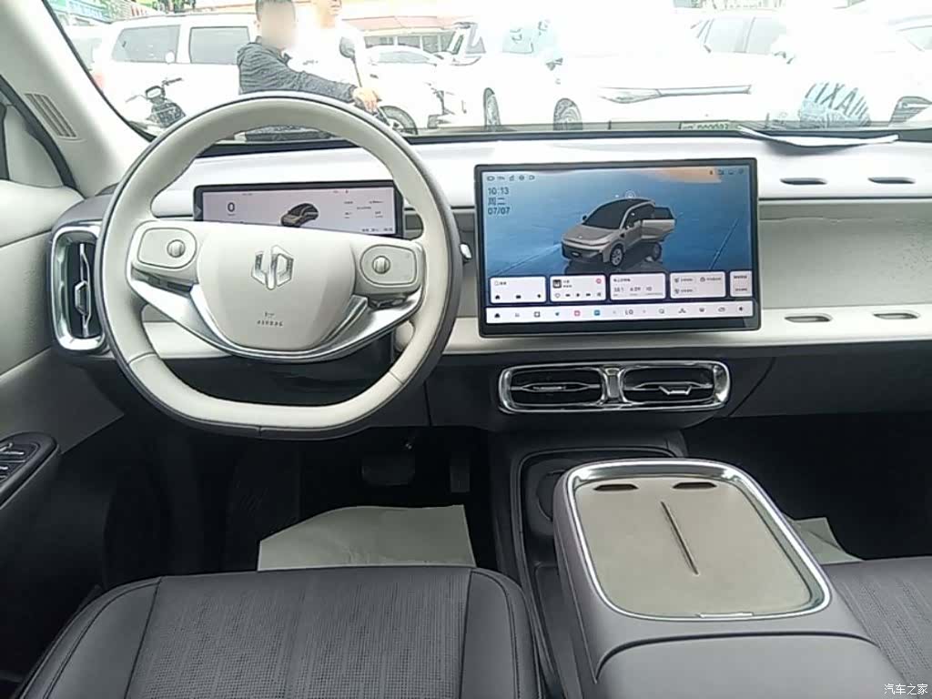Leapmotor B10, 2025 11
