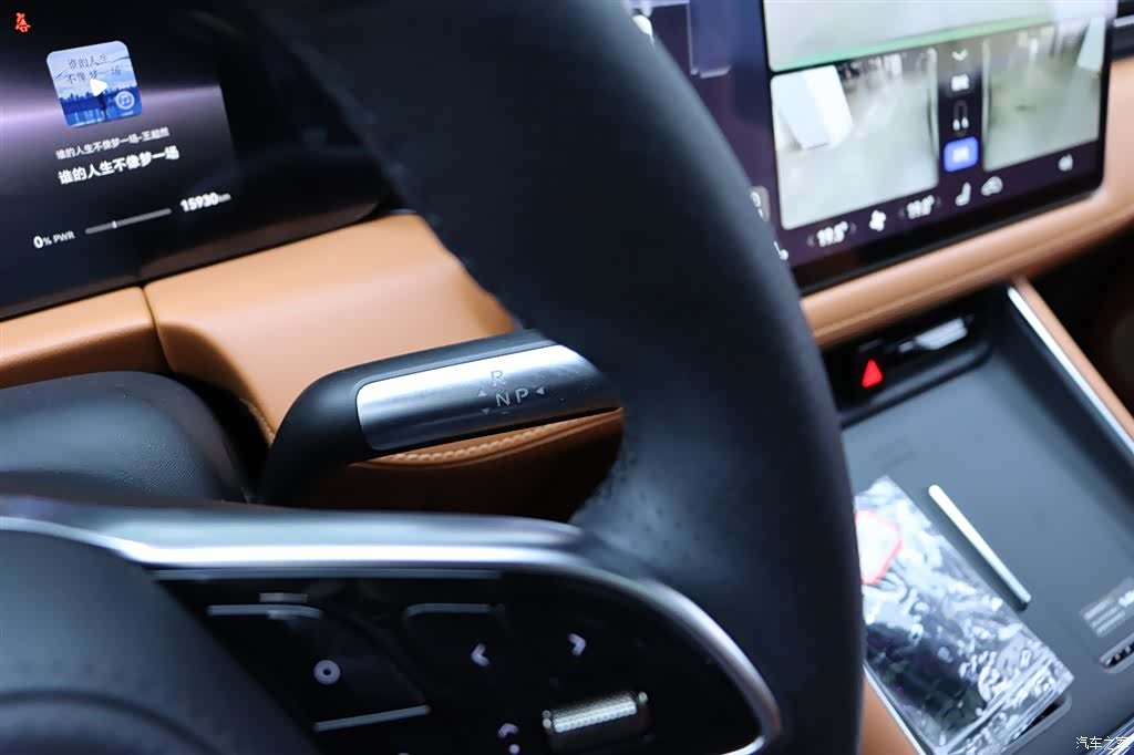 AITO M5, 2025 10