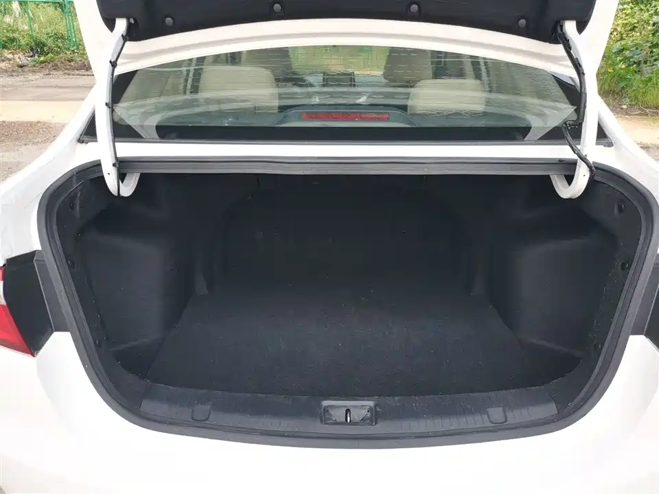 Changan Yuexiang V7