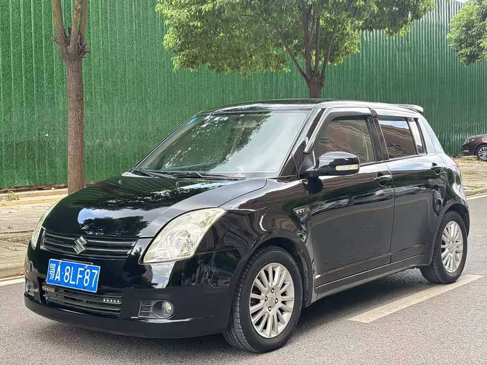 Suzuki Swift Suzuki Swift