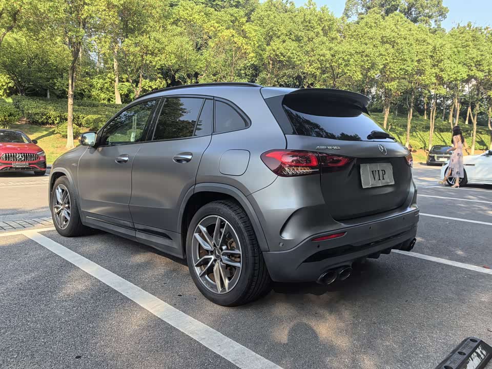 Mercedes-Benz GLA AMG Mercedes-Benz GLA AMG