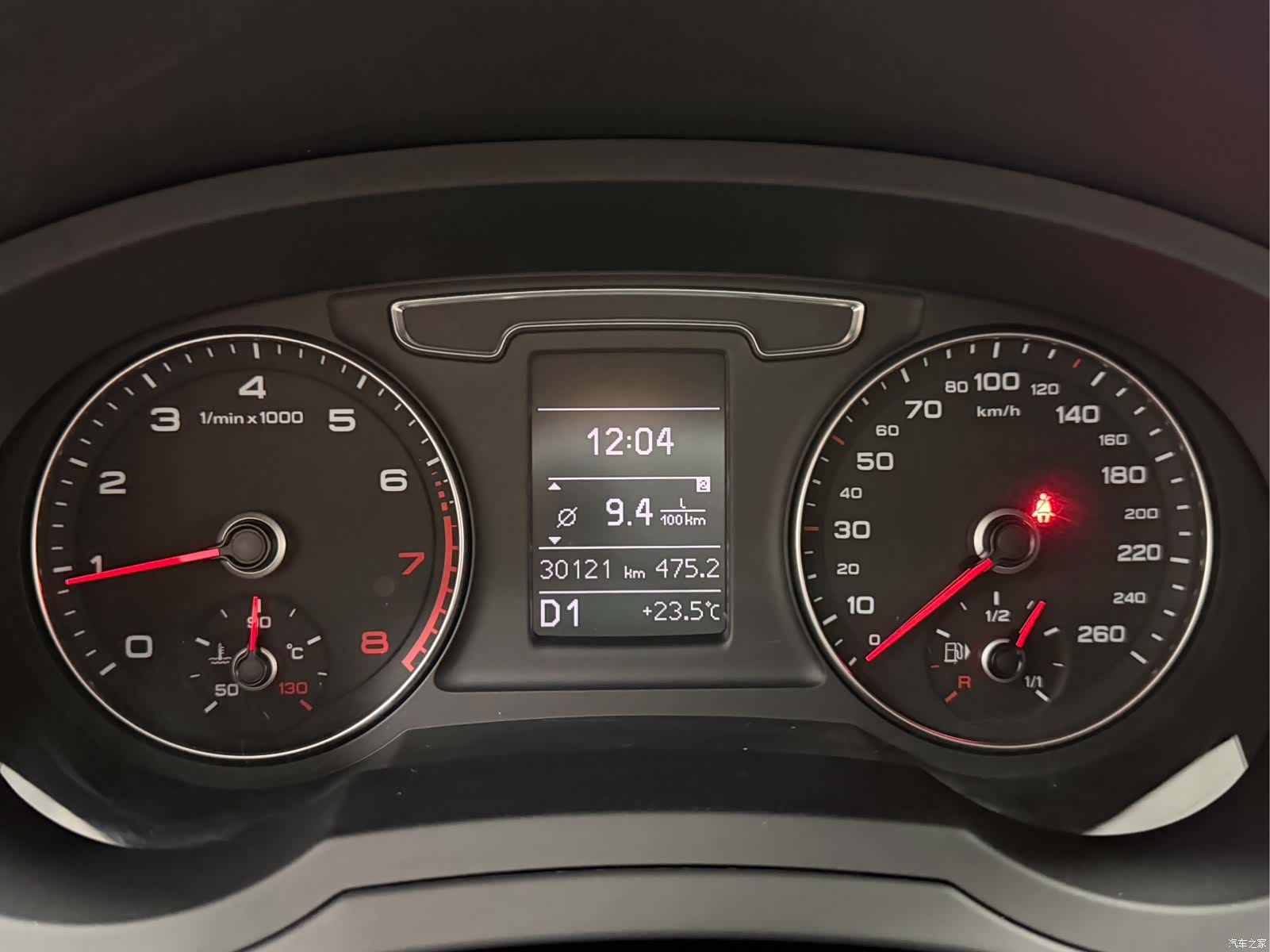 Audi Q3, 2018 10
