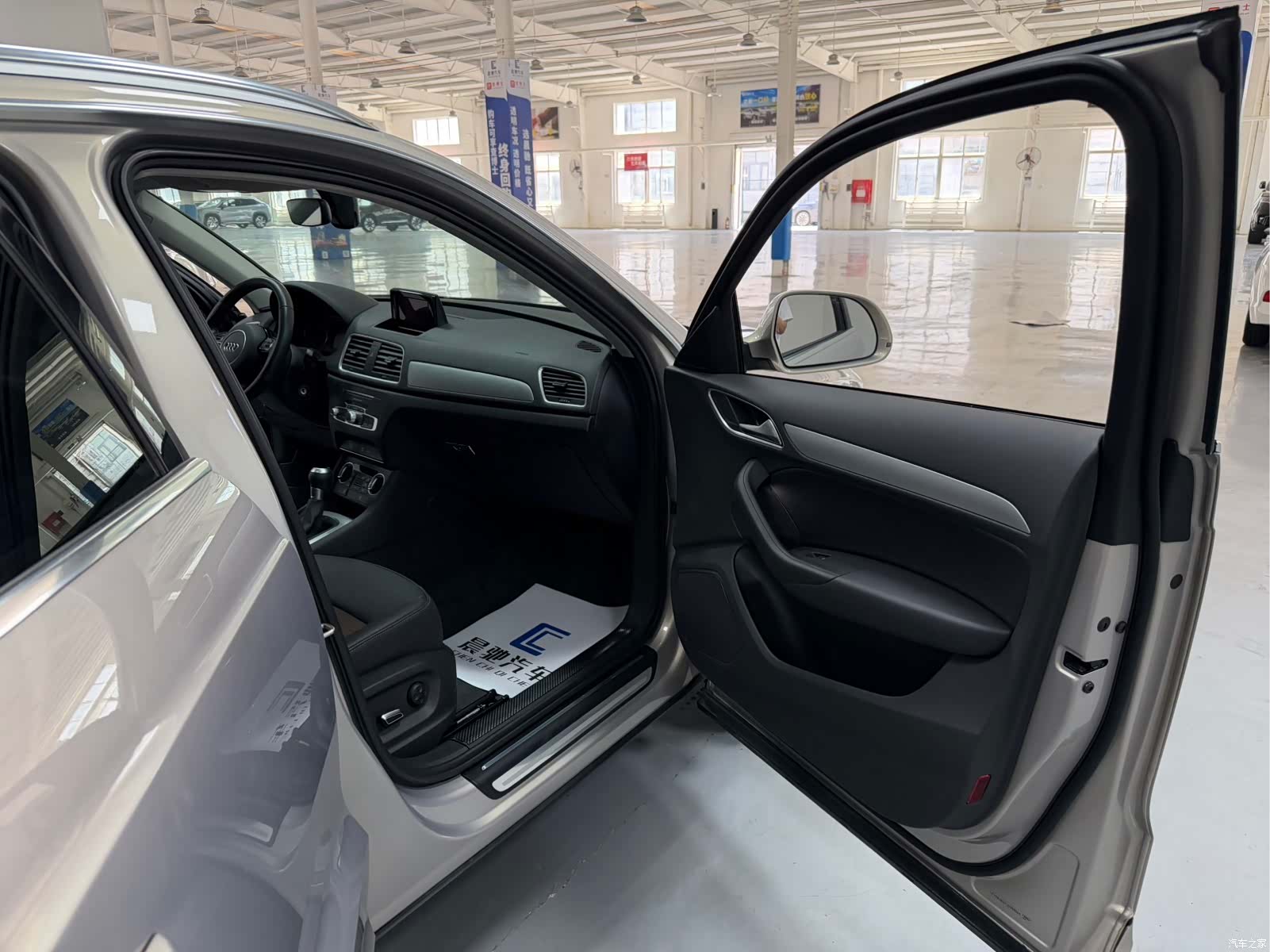 Audi Q3, 2018 13