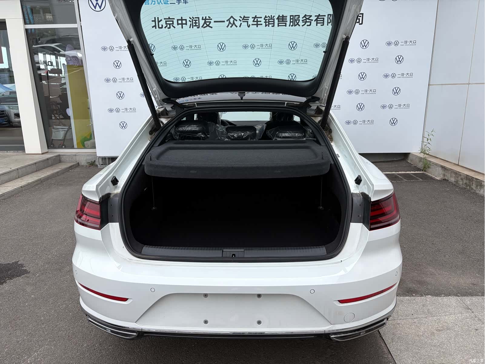 Volkswagen CC, 2026 11