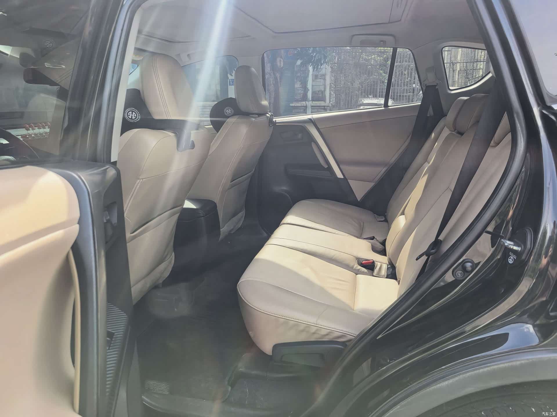 Toyota RAV4, 2014 все фото