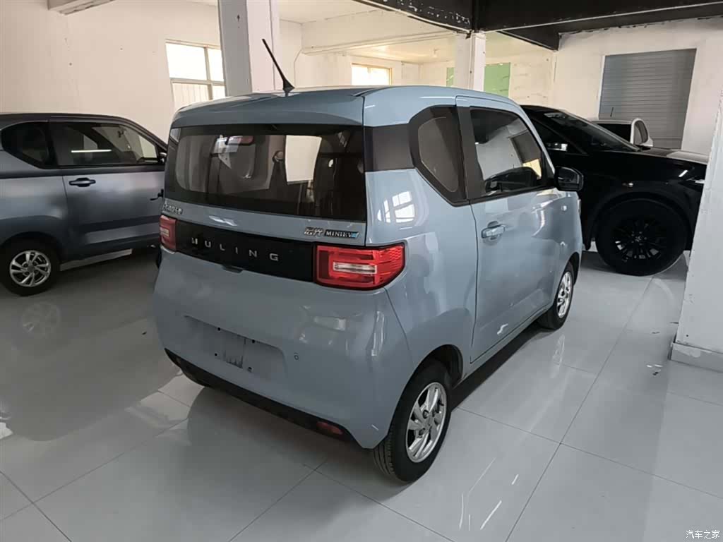 Wuling MINIEV, 2020 7