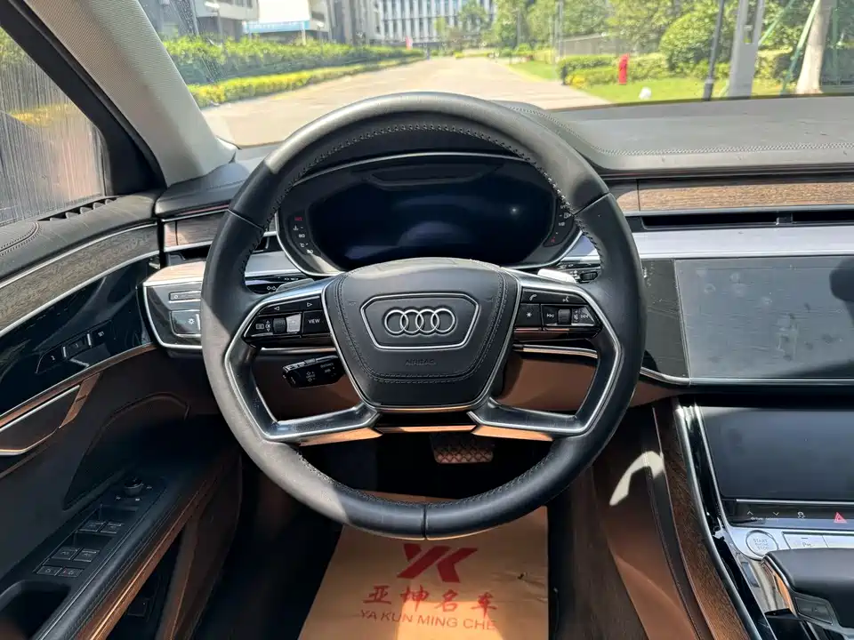 Audi A8