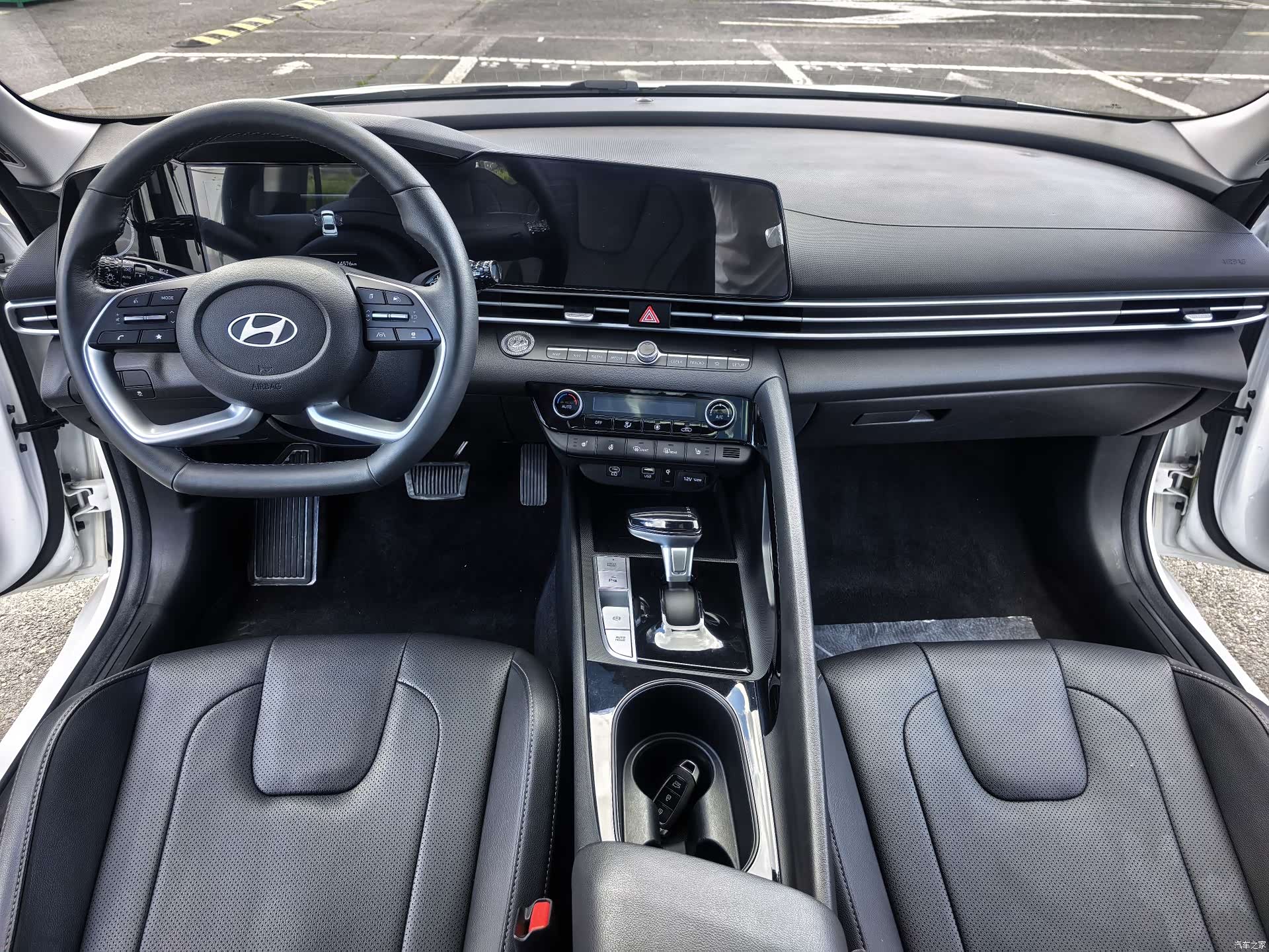 Hyundai Elantra, 2023 13