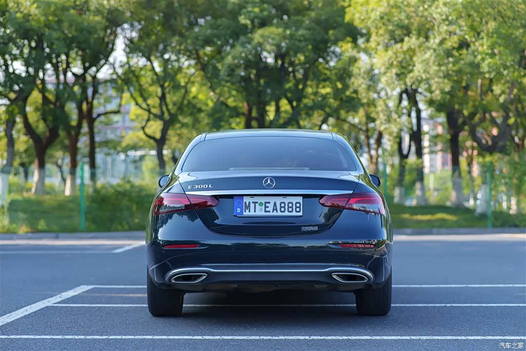 Mercedes-Benz E-Class, 2022 все фото