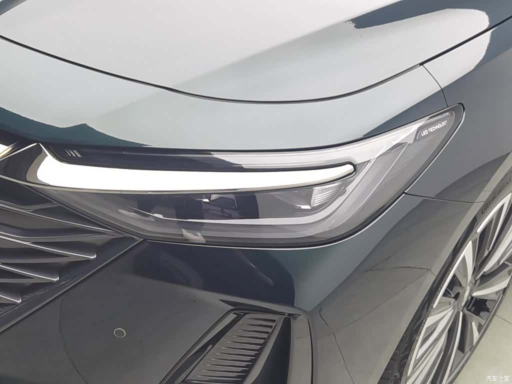 Chery Arrizo 8, 2025 7