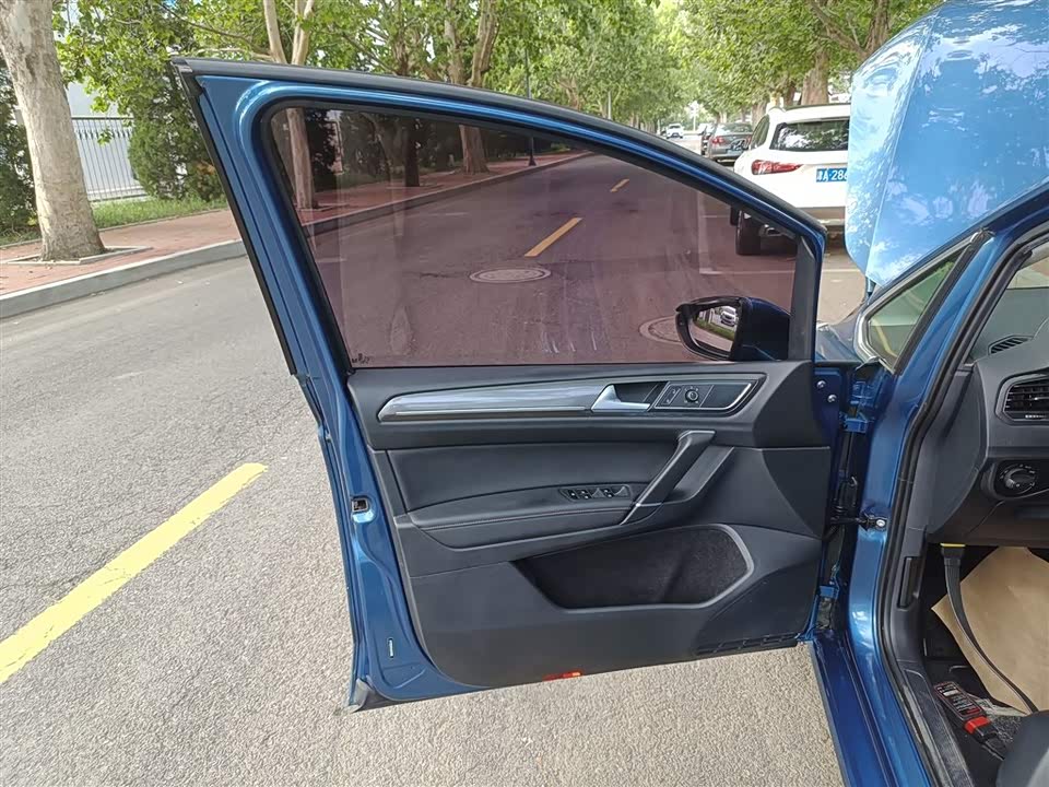 Volkswagen Golf*Jiayu Volkswagen Golf*Jiayu