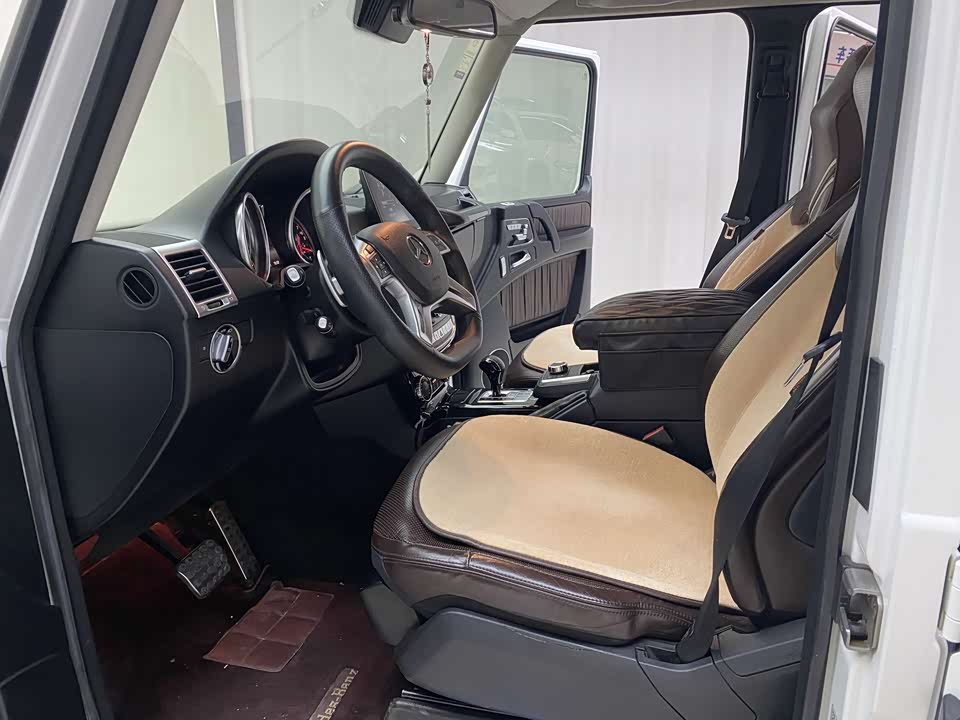 Mercedes-Benz G-class