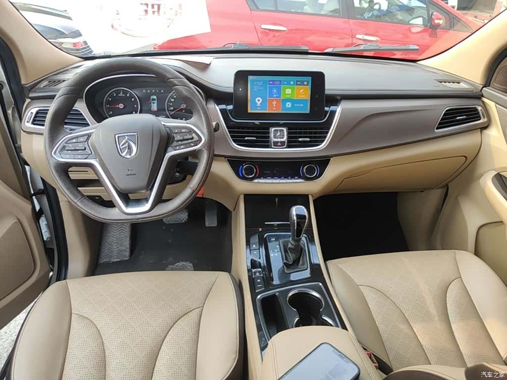 Wuling 730, 2017 10