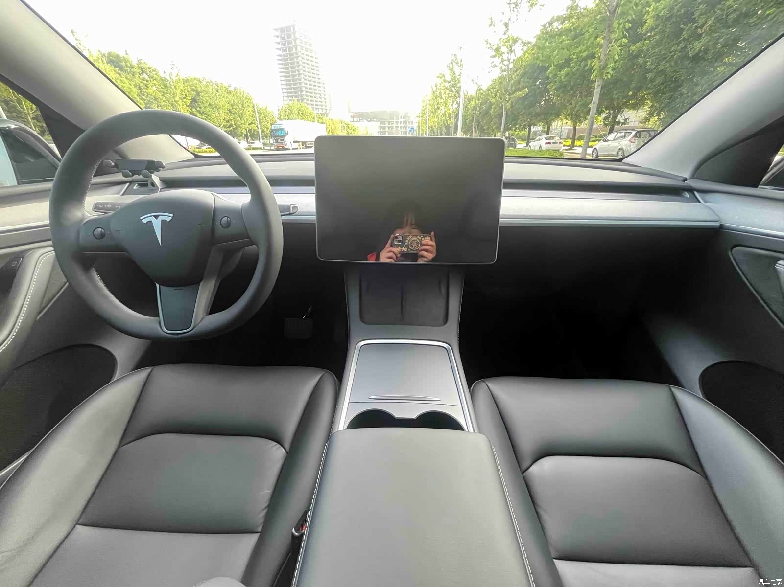 Tesla Model Y, 2024 9