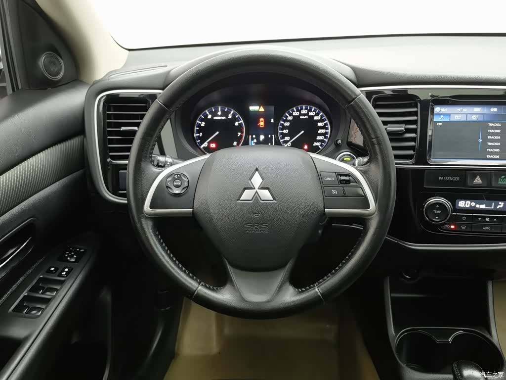 Mitsubishi Outlander, 2014 11